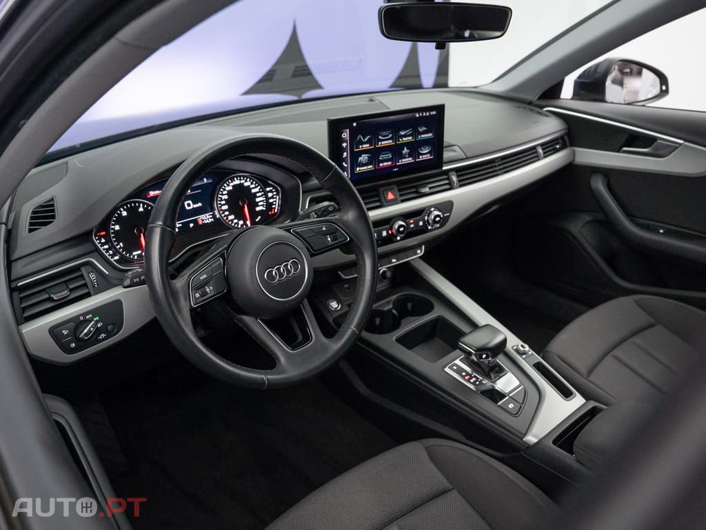 Audi A4 Avant 30 TDI S tronic