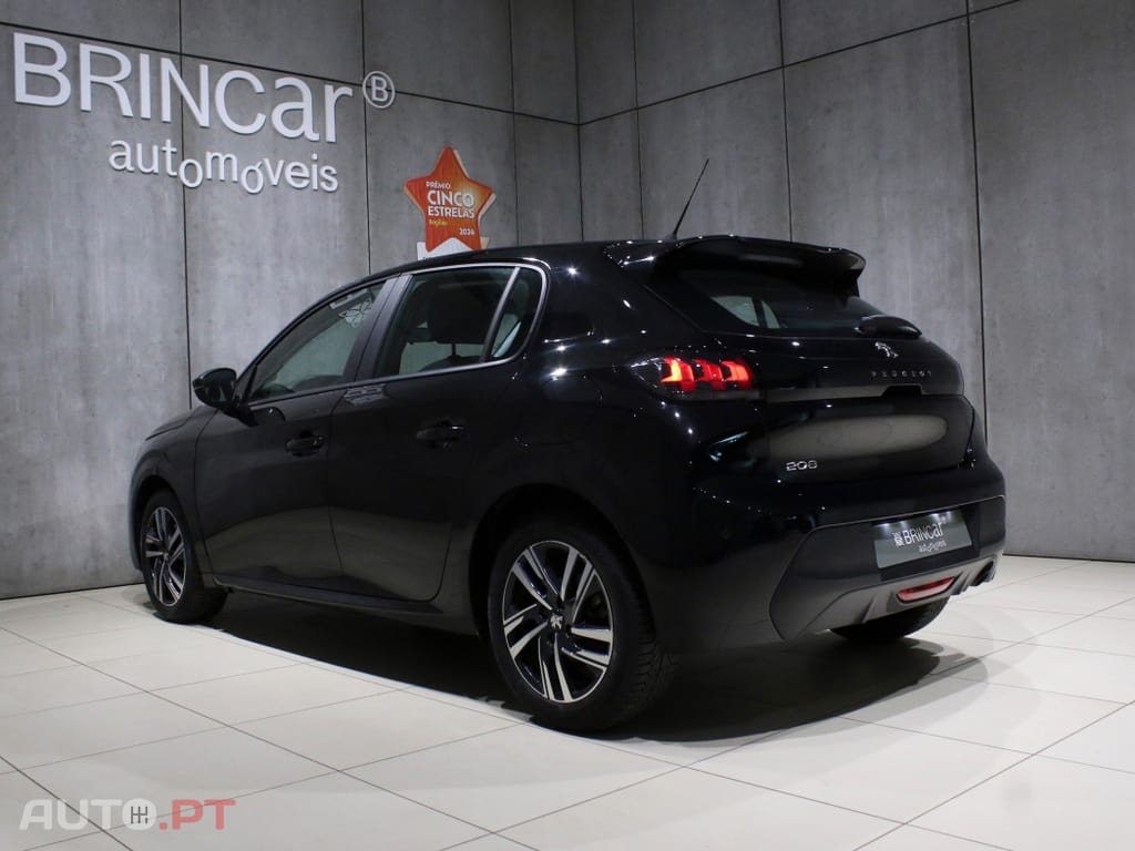 Peugeot 208 PureTech 100 EAT8 Active