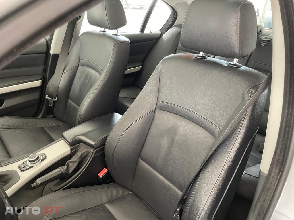 BMW 320 d EfficientDynamics Navigation