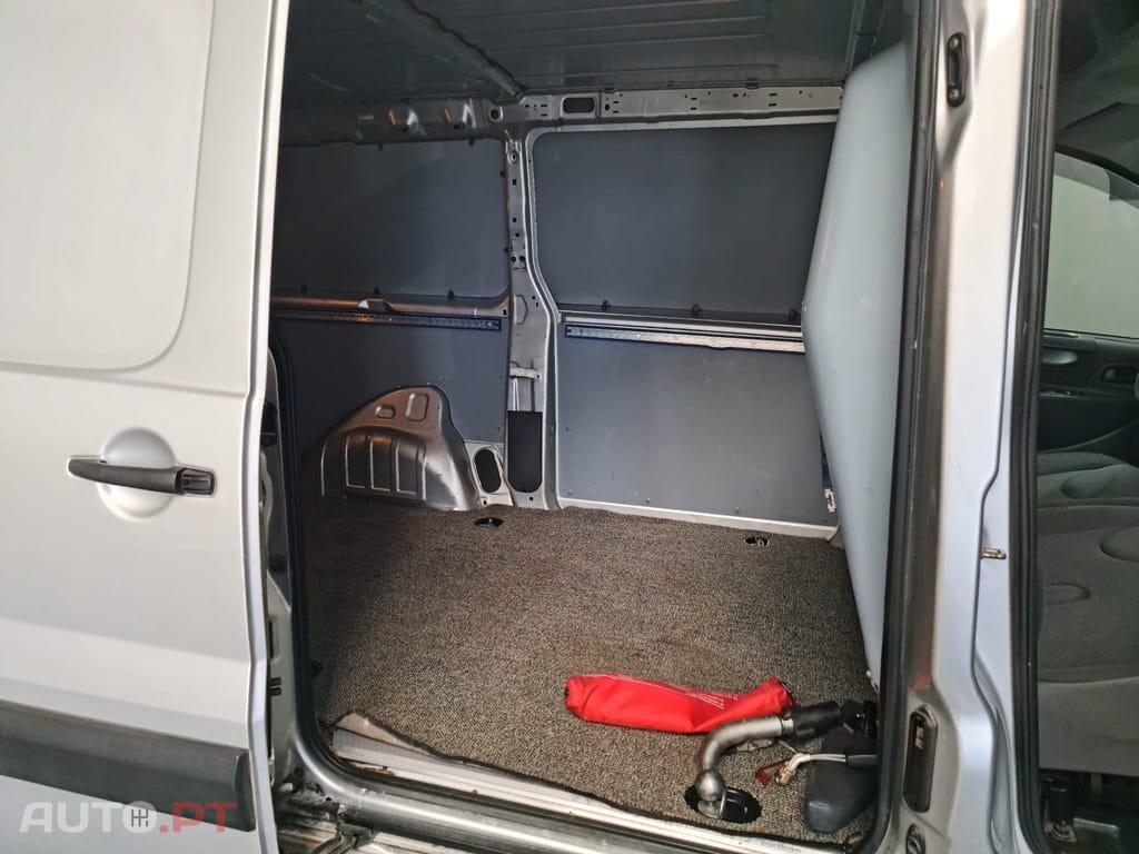 Citroen Jumpy Outro
