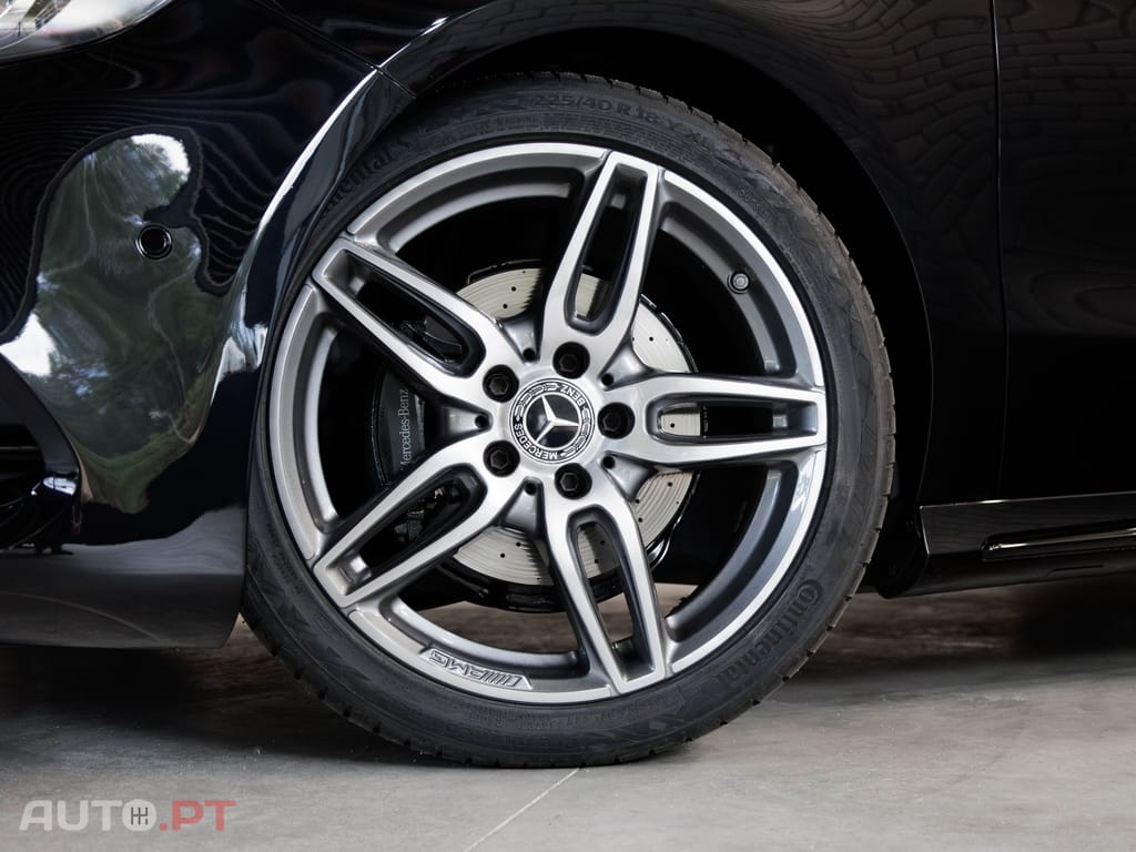 Mercedes-Benz A 180 d AMG Line