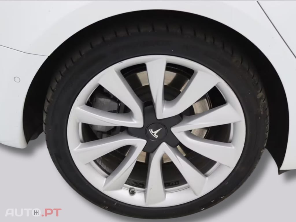 Tesla Model 3 Long-Range AWD I.V.A DEDUTÍVEL