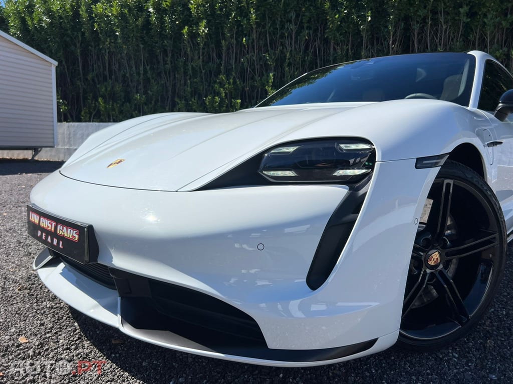Porsche Taycan Turbo