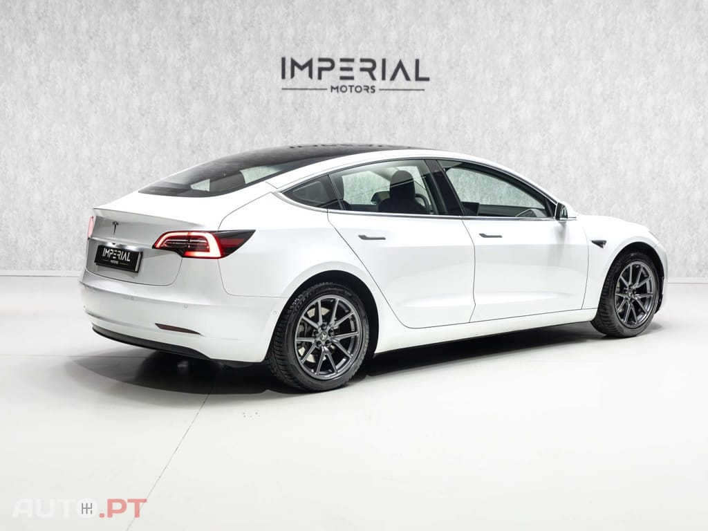 Tesla Model 3 Standard Range Plus RWD