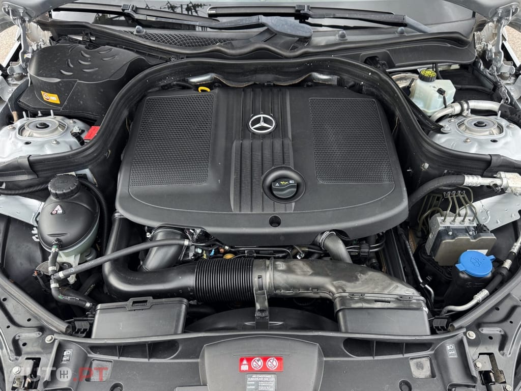 Mercedes-Benz E 220 CDI Avantgarde BE Auto.