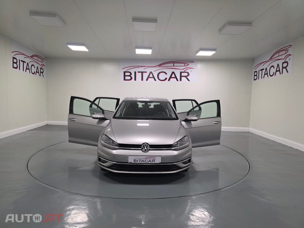 Volkswagen Golf 1.6 TDI Confortline