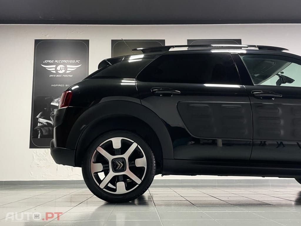 Citroen C4 Cactus 1.6 BlueHDi Shine