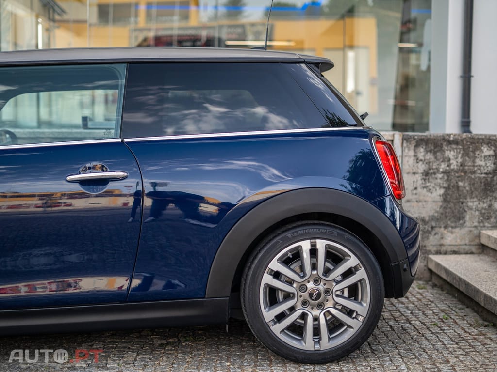 MINI Cooper Cooper D Auto
