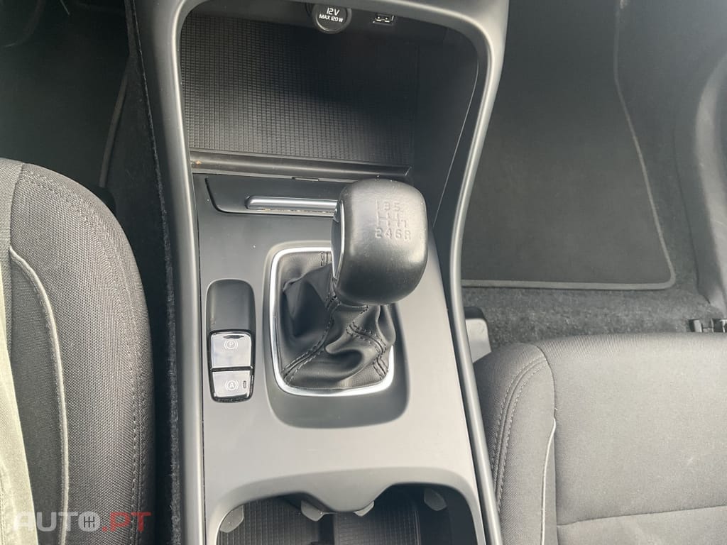 Volvo XC40 1.5 T3 Momentum