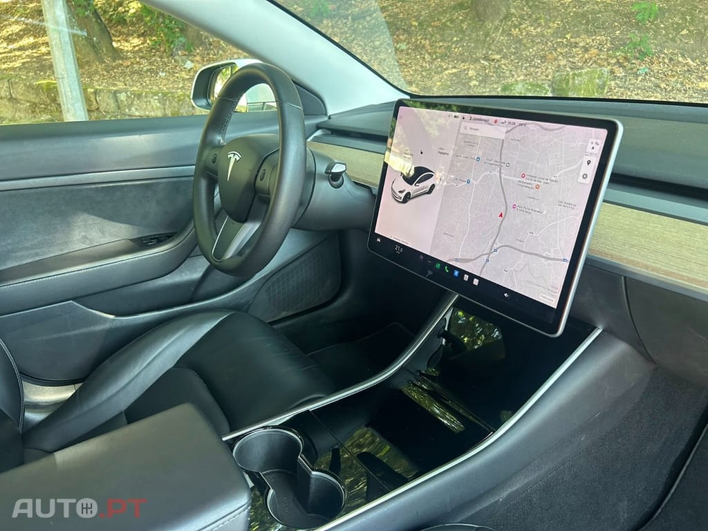 Tesla Model 3 SR Plus