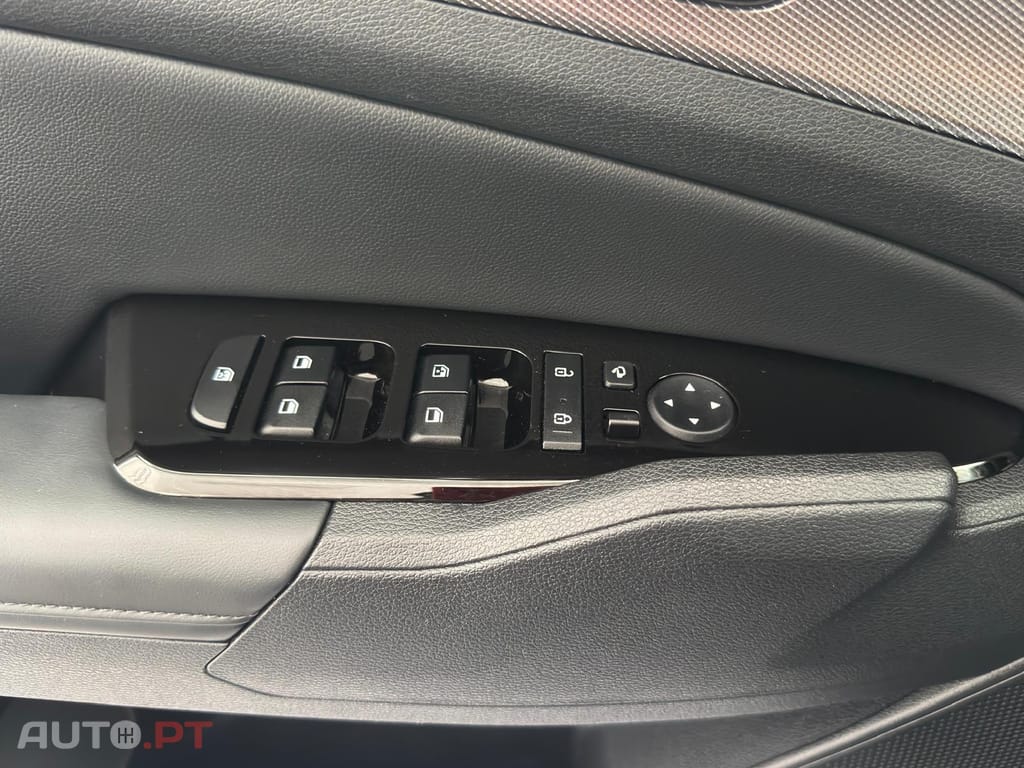 Kia Sportage 1.6 T-GDi PHEV Tech+SRF