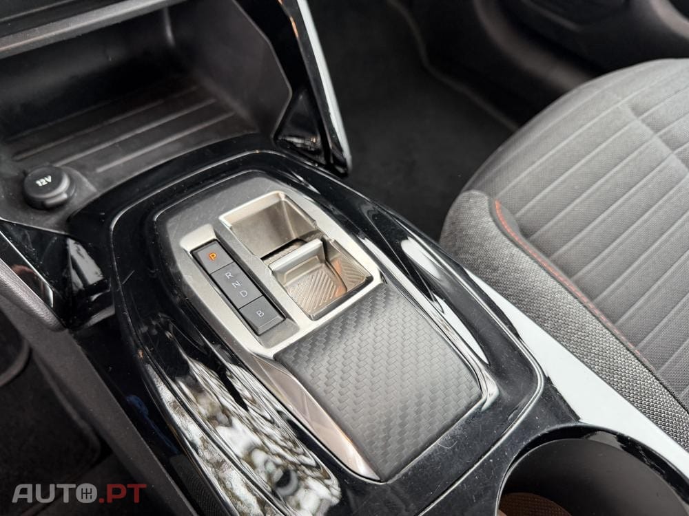 Peugeot E-208 50 kWh Allure Pack