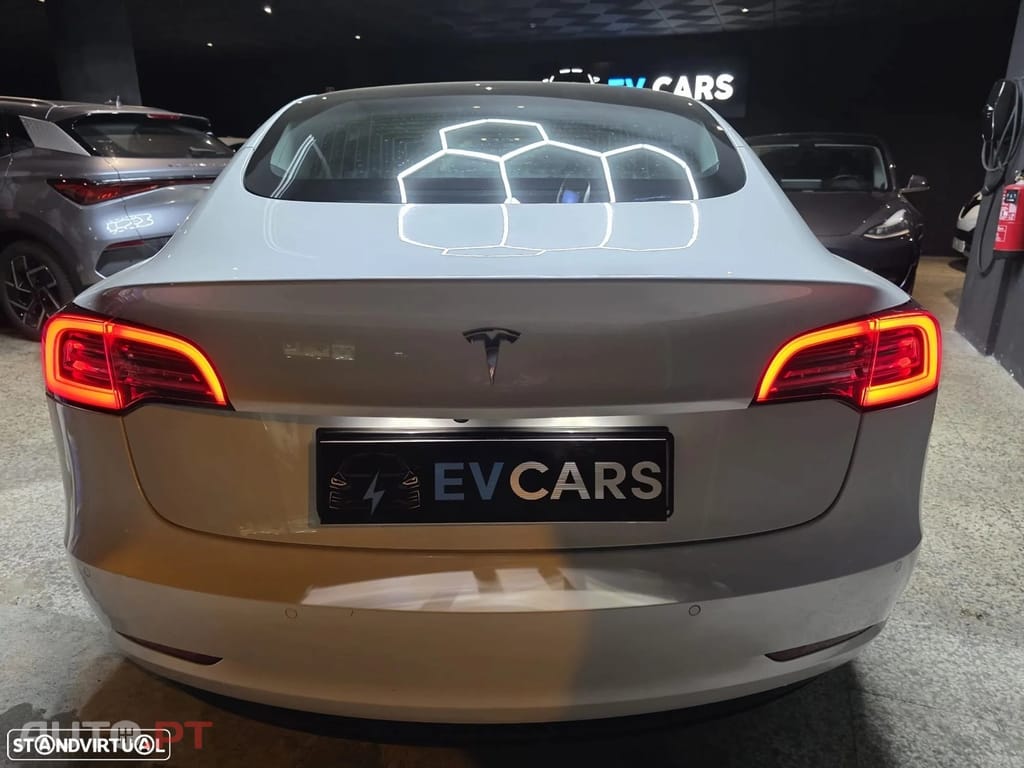 Tesla Model 3 Standard Range Plus RWD