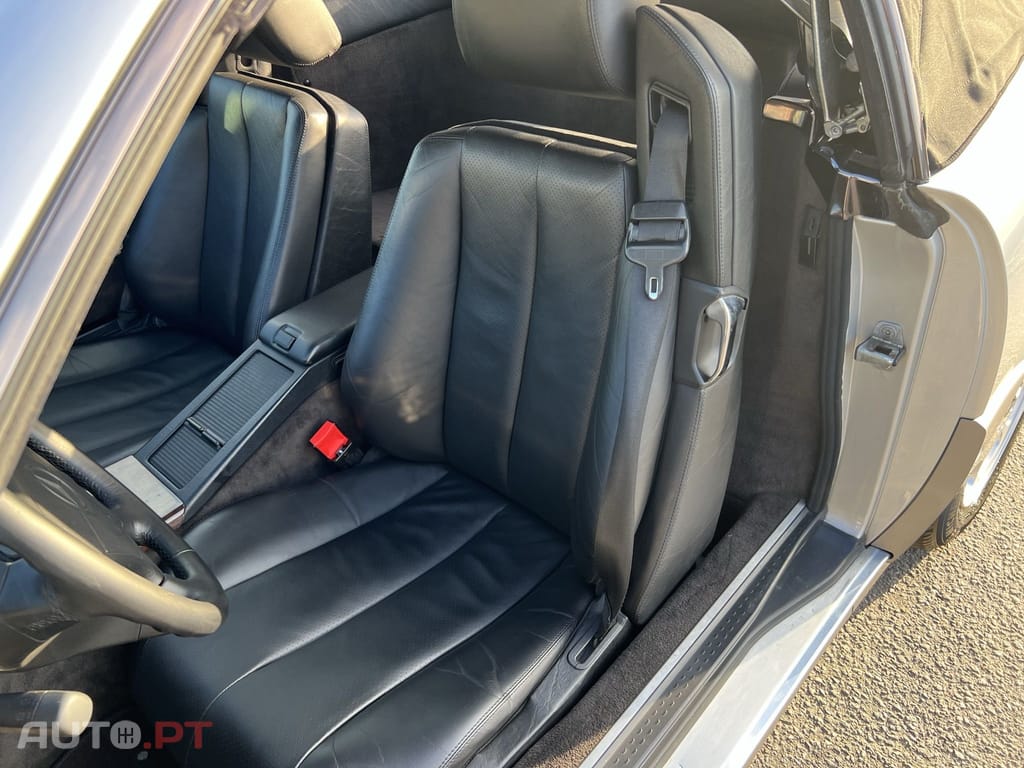 Mercedes-Benz SL 280 Outro