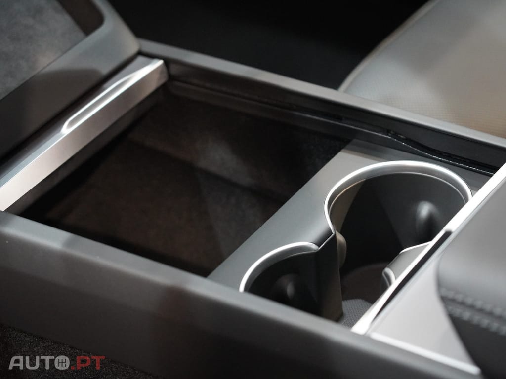 Tesla Model 3 Tração Traseira