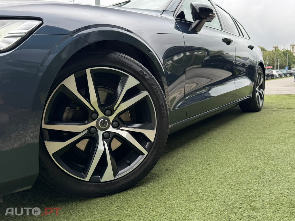Volvo V60 2.0 D3 R-Design Geartronic