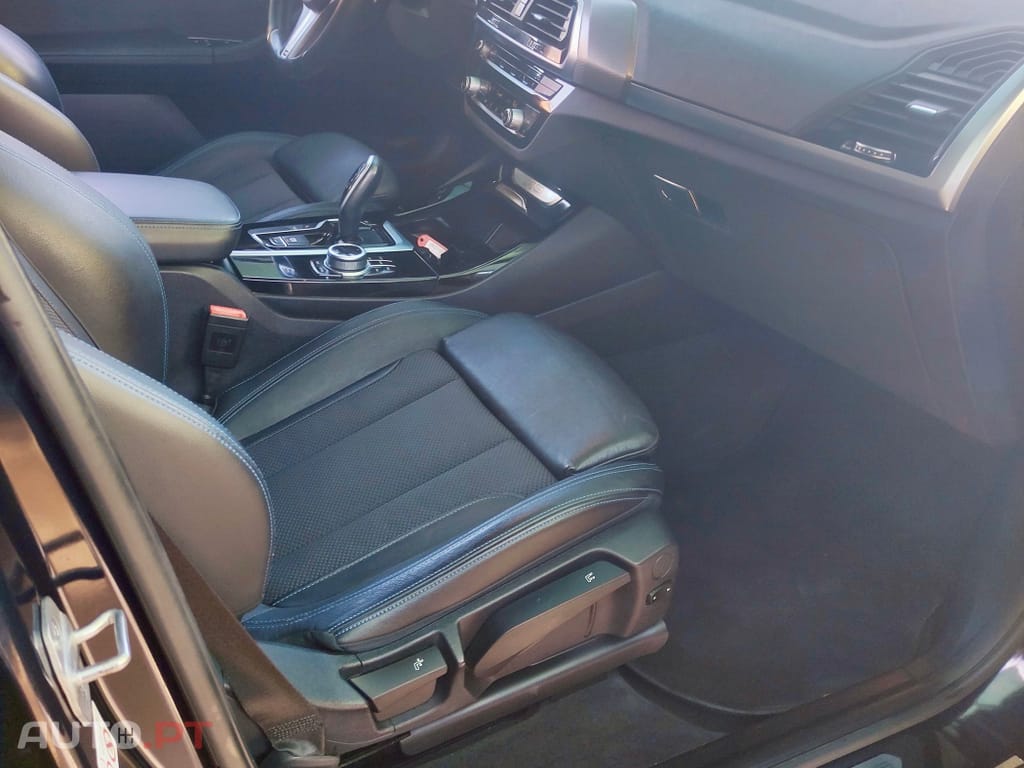 BMW X3 20 d xDrive Pack Desportivo M