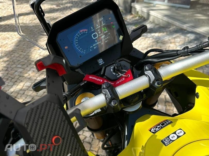 Suzuki V V-storm 800 DE