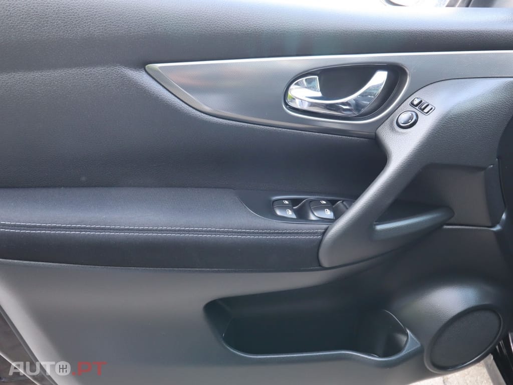 Nissan Qashqai 1.5 dCi N-Connecta 18 RS