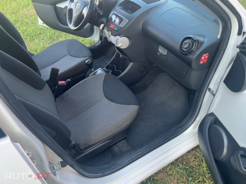 Toyota Aygo 1.0 AUTOMÁTICO