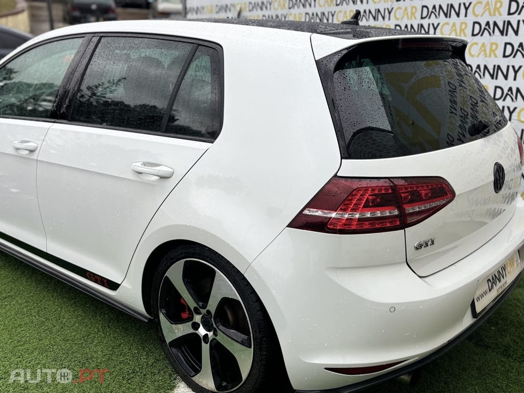 Volkswagen Golf 2.0 GTi DSG