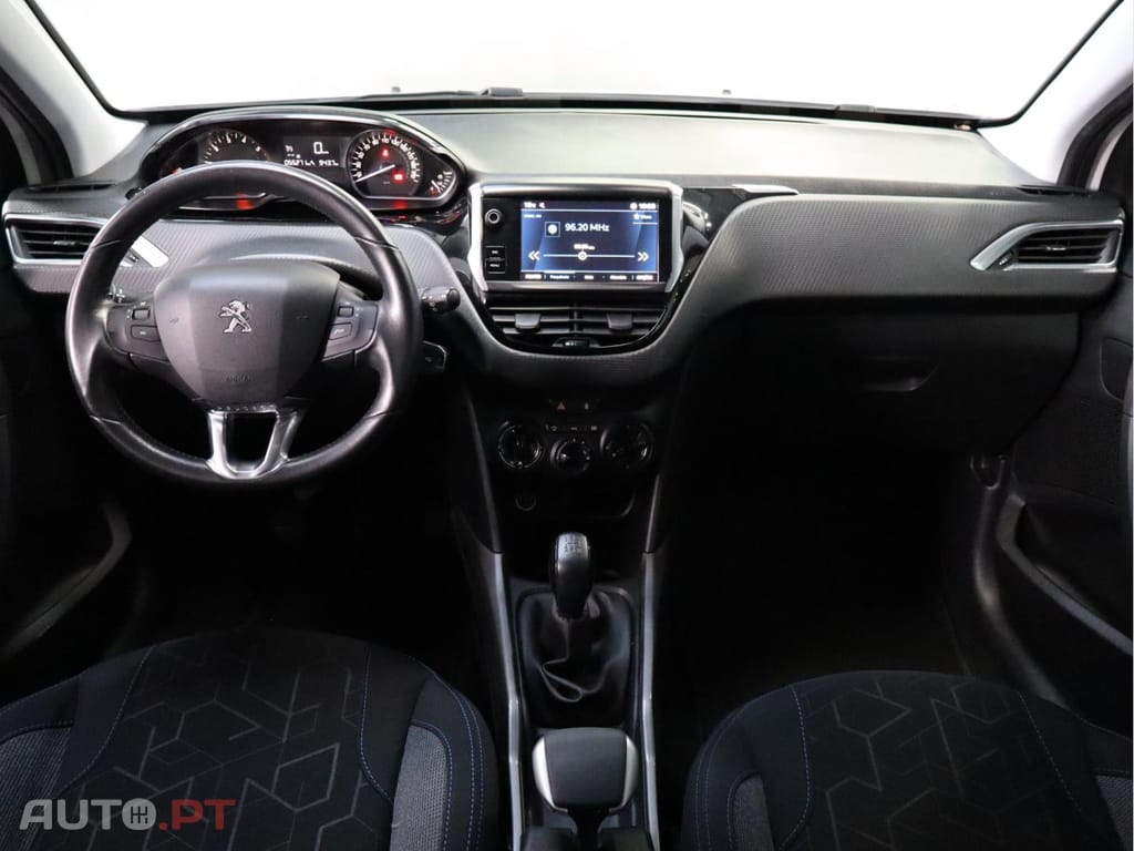 Peugeot 2008  1.2 PureTech Style