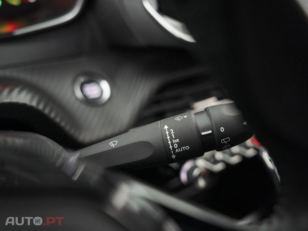 Peugeot E-2008 50 kWh Active