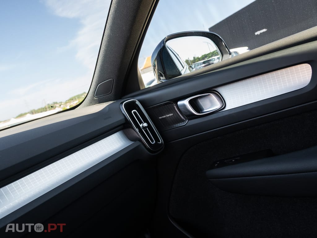Volvo XC40 1.5 T5 PHEV Plus Bright