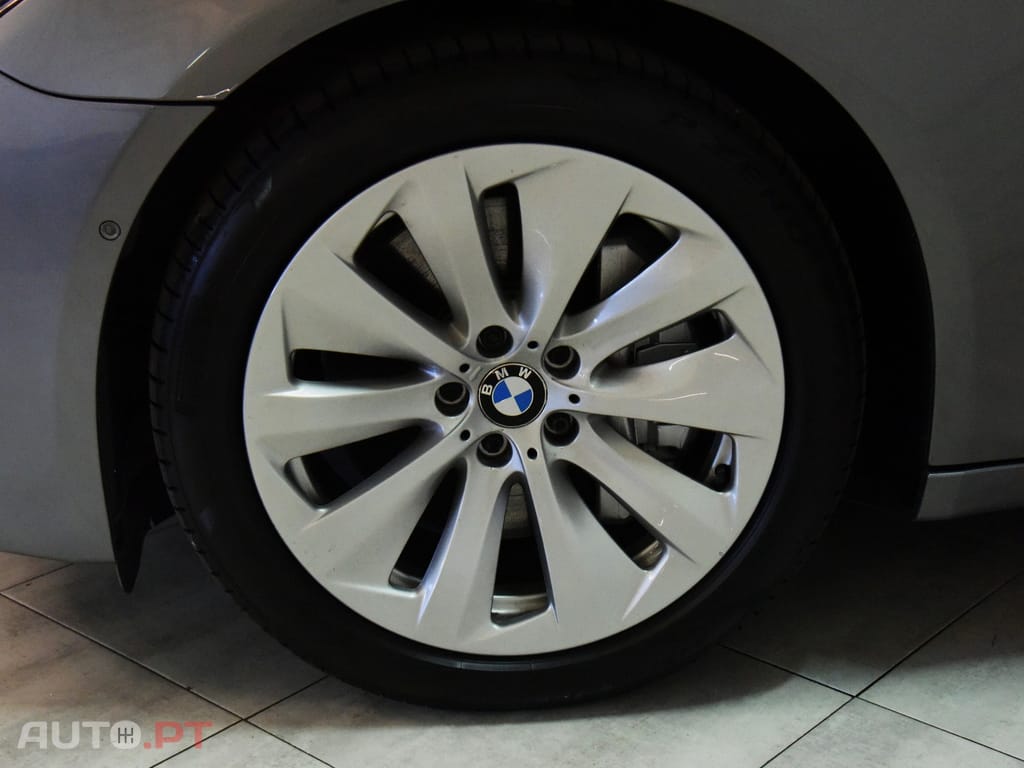 BMW ActiveHybrid 7 V8 HYBRID