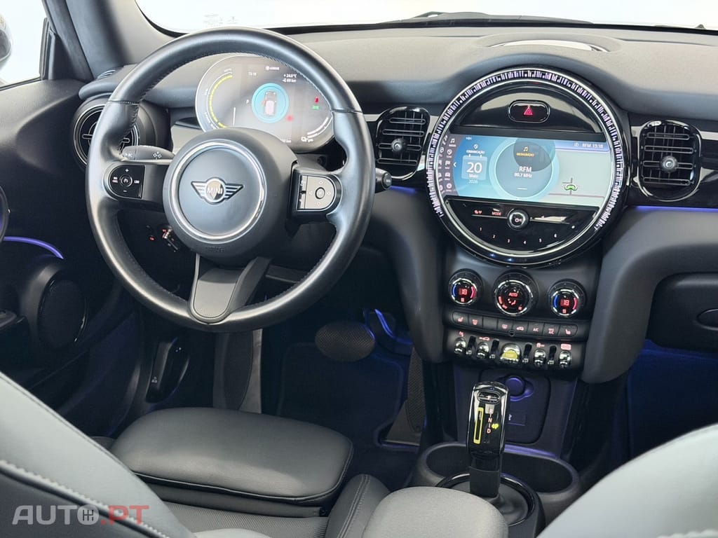 MINI Cooper Cooper SE Premium Classic