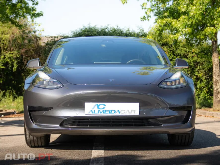 Tesla Model 3 Standard Range Plus RWD