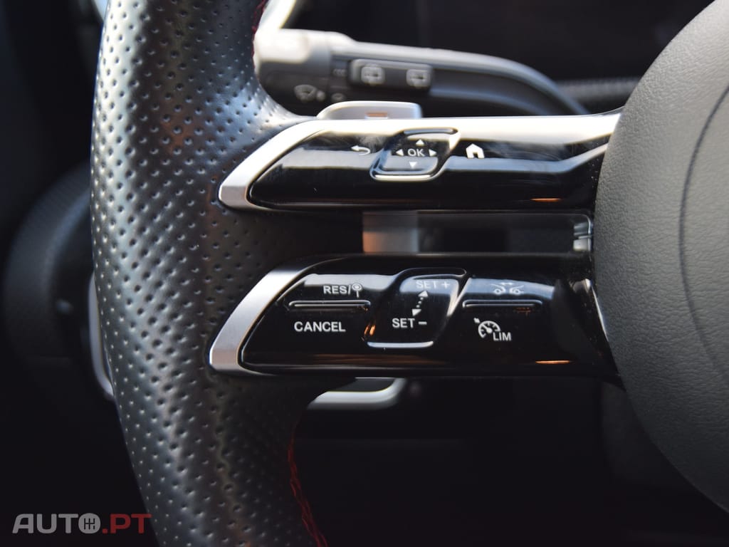 Mercedes-Benz A 250 e AMG Line