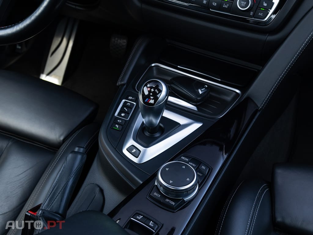 BMW M4 Auto
