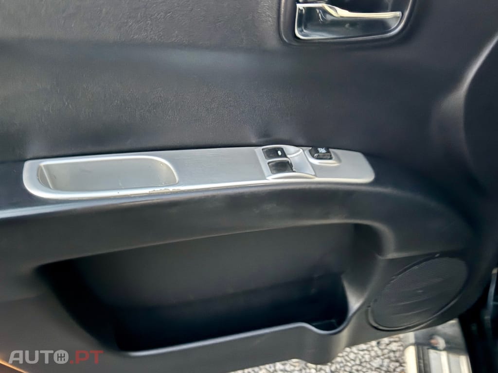 Mitsubishi L200 2.5 DI-D CS Baja HP 4WD