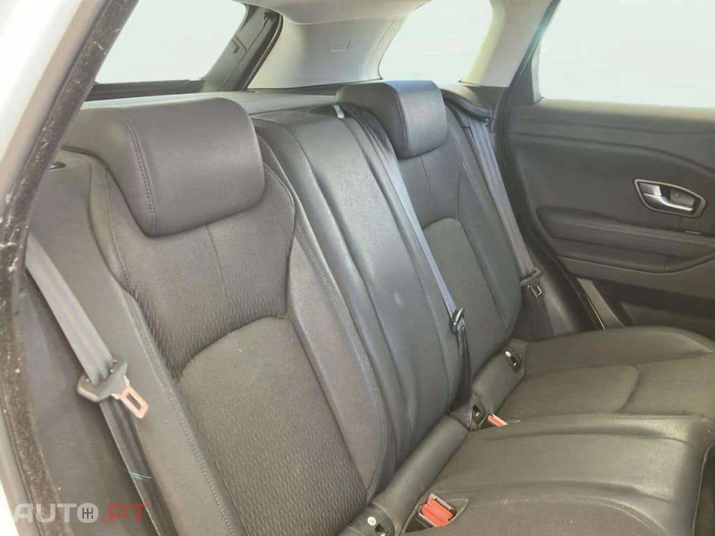 Land Rover Evoque 2.0 eD4 Pure