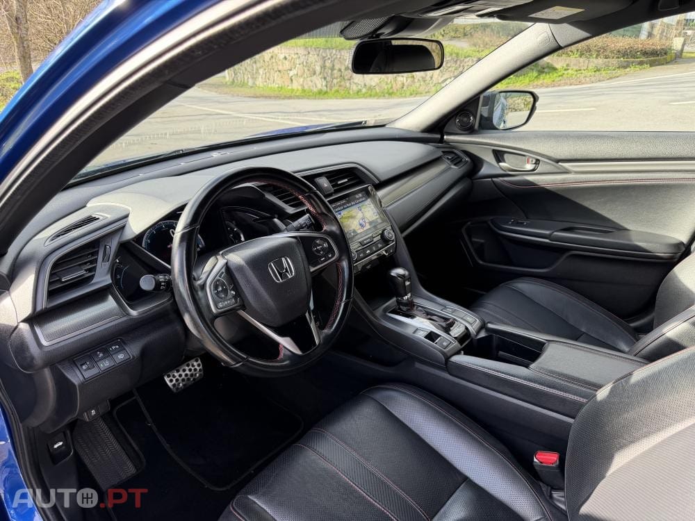 Honda Civic 1.0 i-VTEC Dynamic CVT