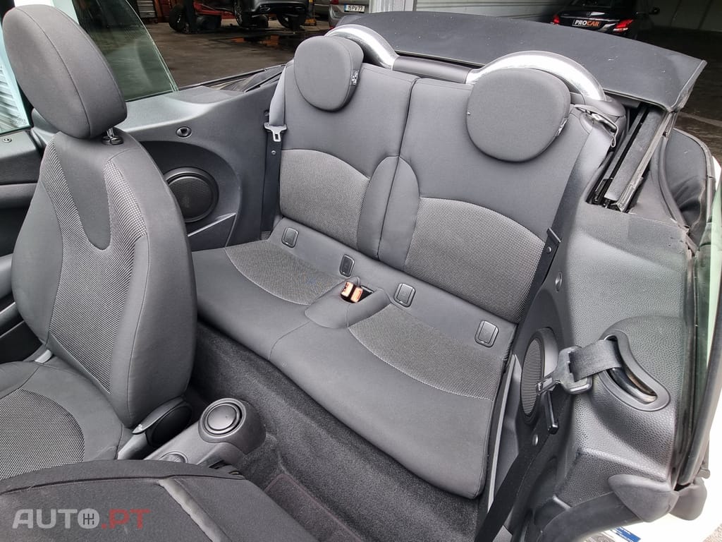 MINI Cabrio Cooper D