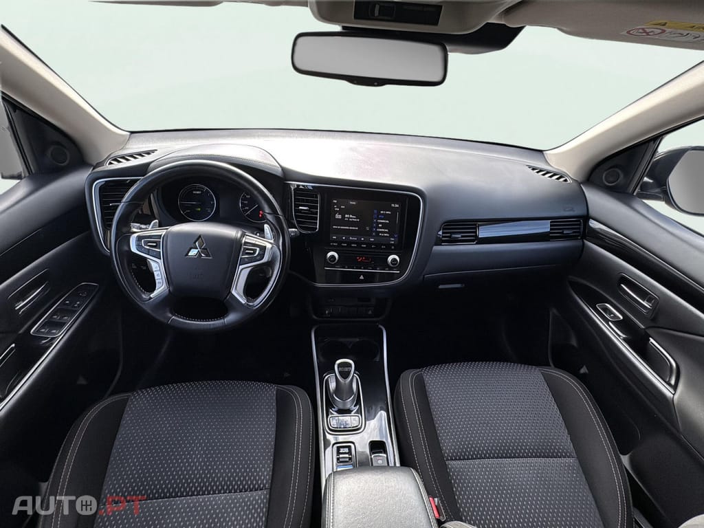 Mitsubishi Outlander 2.4 PHEV Intense