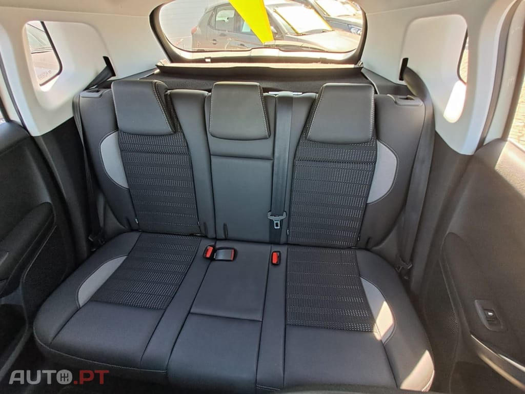 Peugeot 2008 1.2 PureTech Allure EAT6