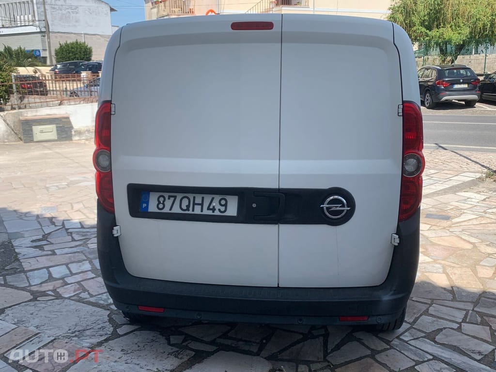 Opel Combo 1.3 CDTi L1H1 — fotografia 4