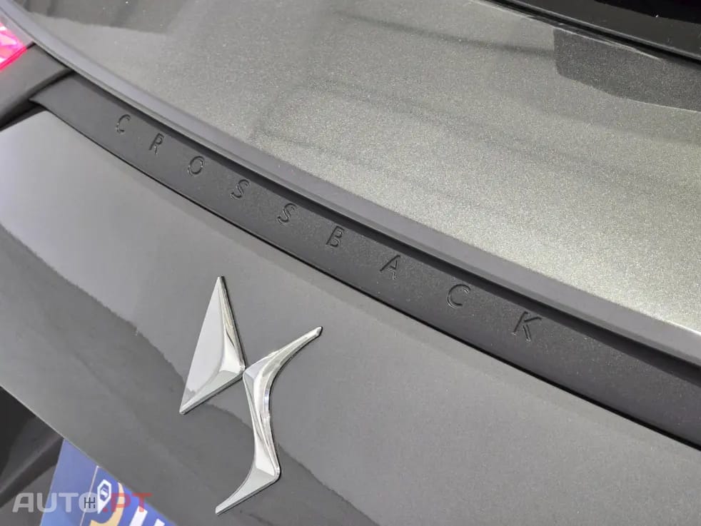 DS DS7 Crossback E-Tense Performance Line EAT8