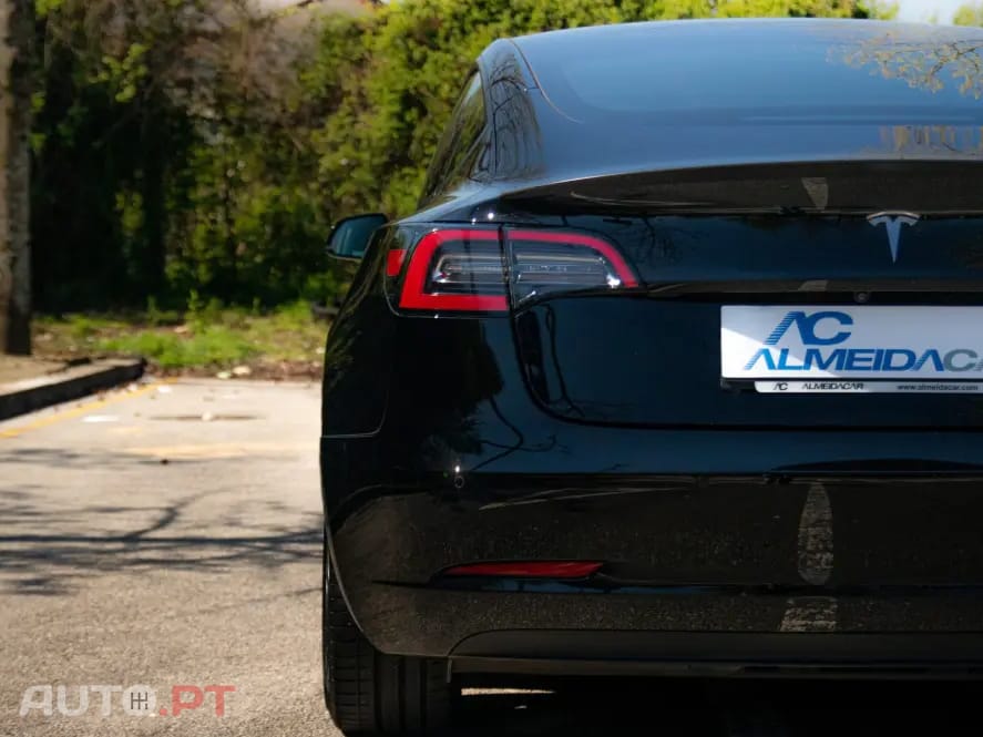 Tesla Model 3 Long Range AWD Dual Motor Performance