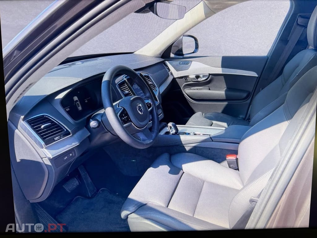 Volvo XC90 2.0 T8 PHEV Ultimate Dark AWD