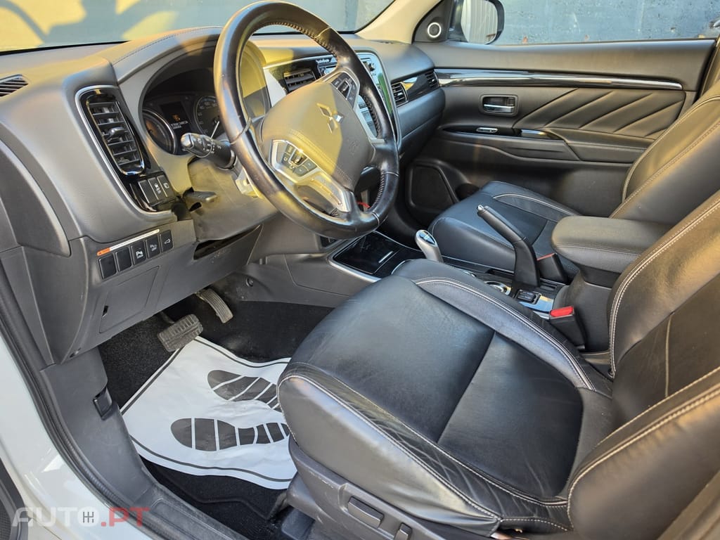 Mitsubishi Outlander 2.0 Intense Navi