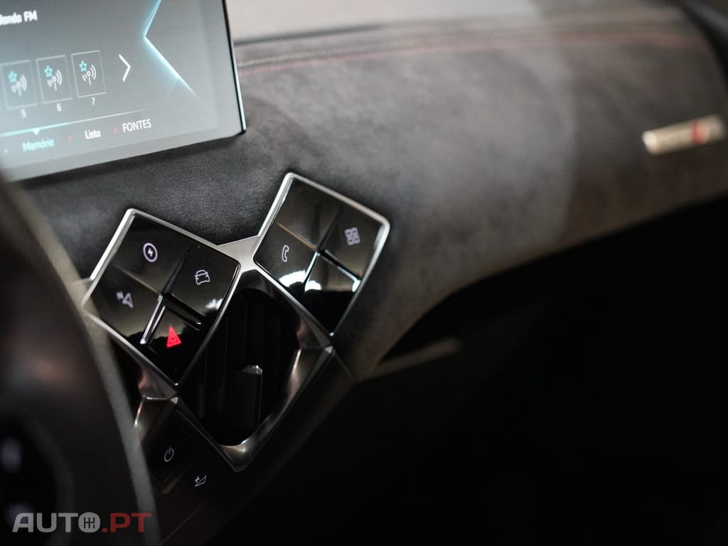 DS DS3 Crossback E-Tense Performance Line