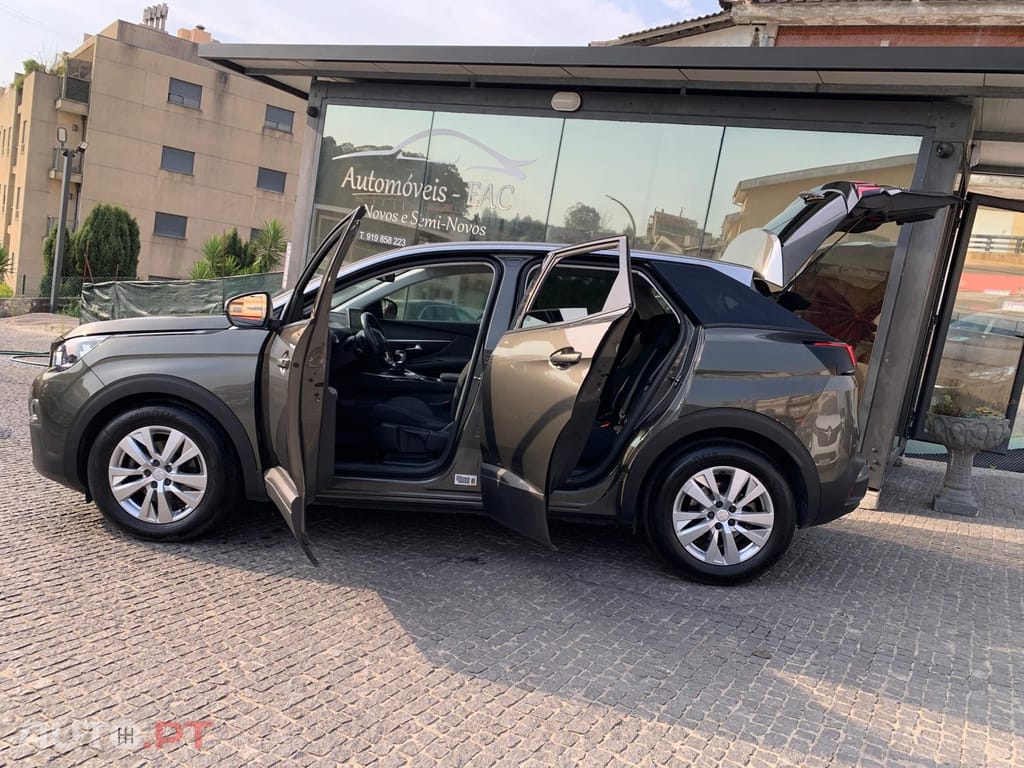 Peugeot 3008 1.5 BlueHDi Active