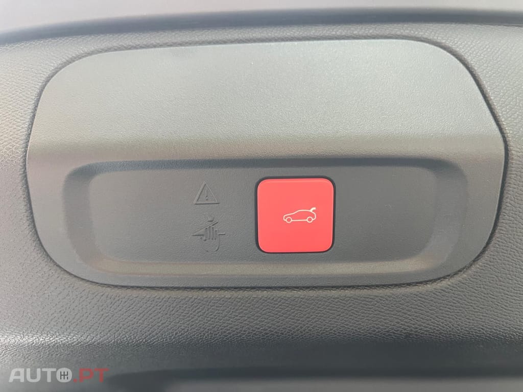 Peugeot 408 PHEV 180 e-EAT8 GT I.V.A DEDUTIVEL 