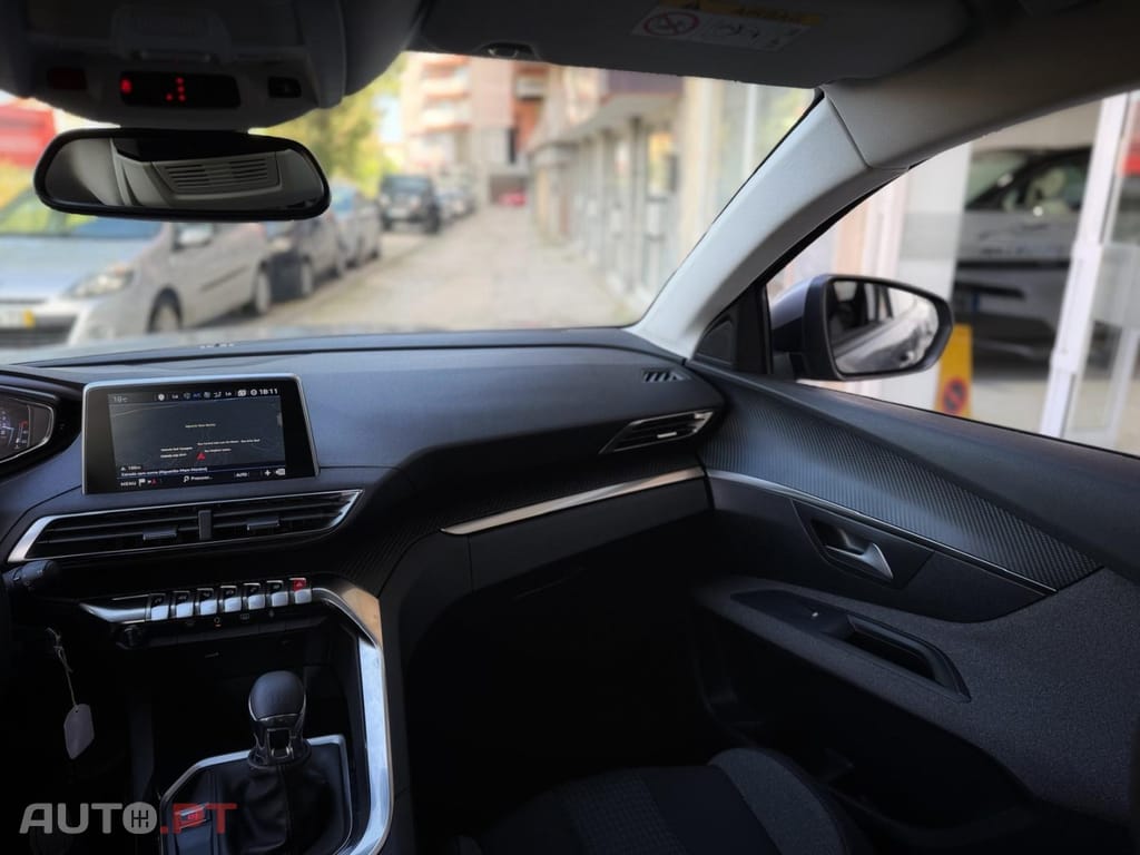 Peugeot 3008 1.5 BlueHDi Active