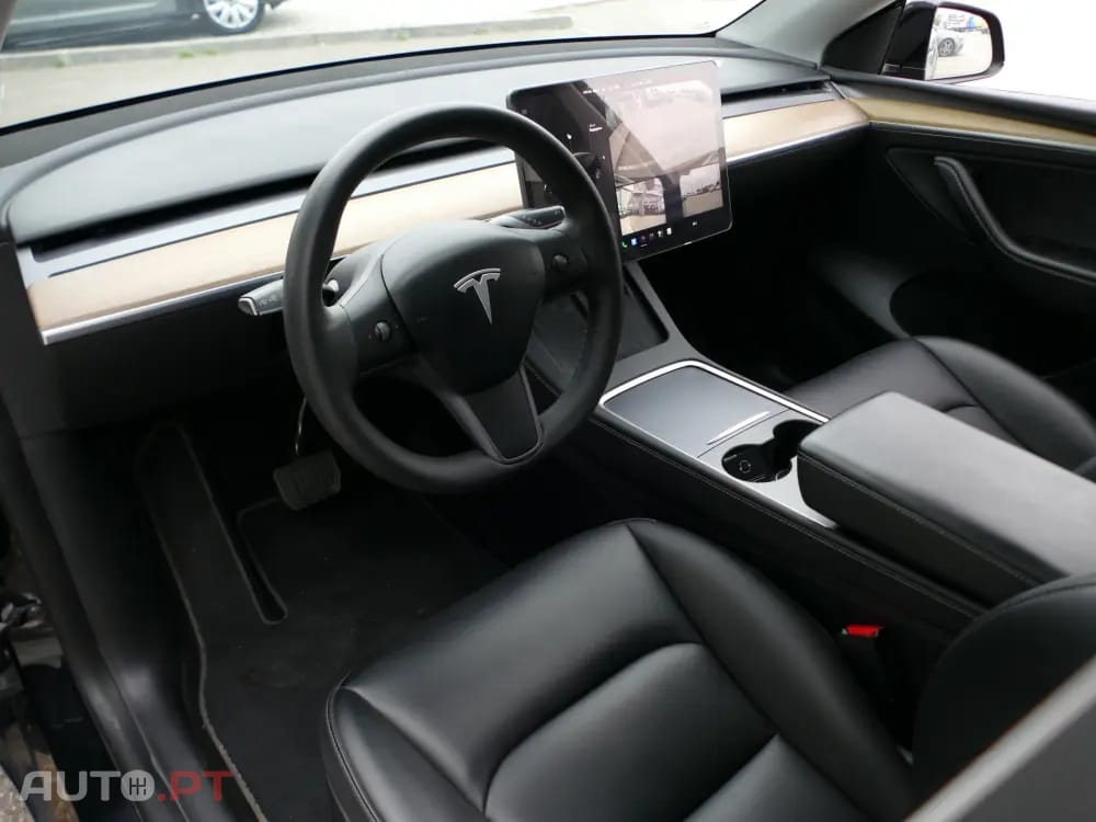 Tesla Model Y Standard