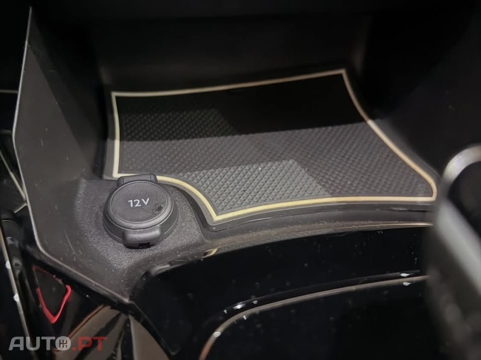 Peugeot 2008 1.2 PureTech GT EAT8